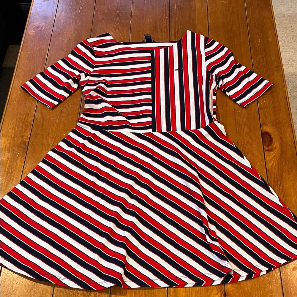 💙❤️Tommy Hilfiger Striped Asymmetrical Jersey Dress Size Girls (12/14) EUC